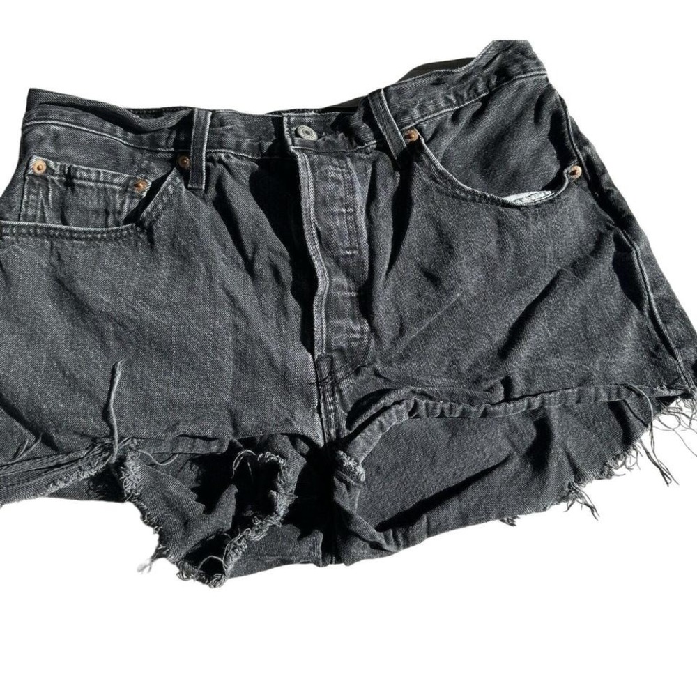 Levis 501 Black Cutoff Shorts Pre OwnedJunior Size 32